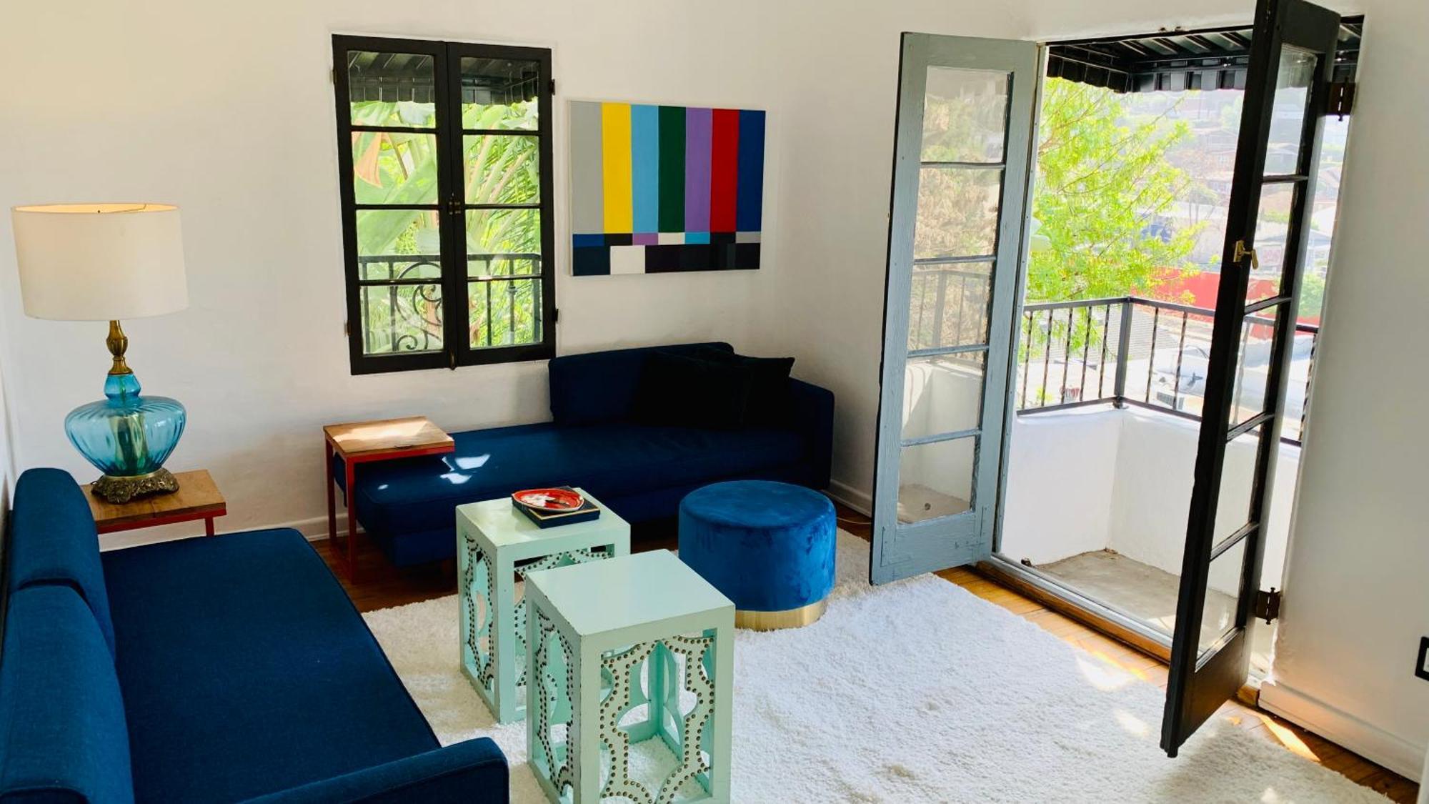 Casa de férias Spanish In Franklin Hills Walk To Sunset Junction By Jordannella Realty *